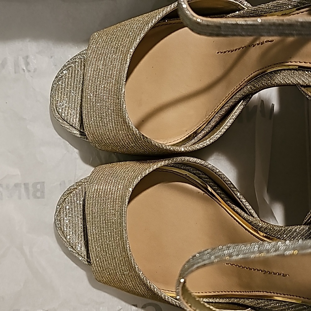 Gianni Bini heels - Picture 3 of 6